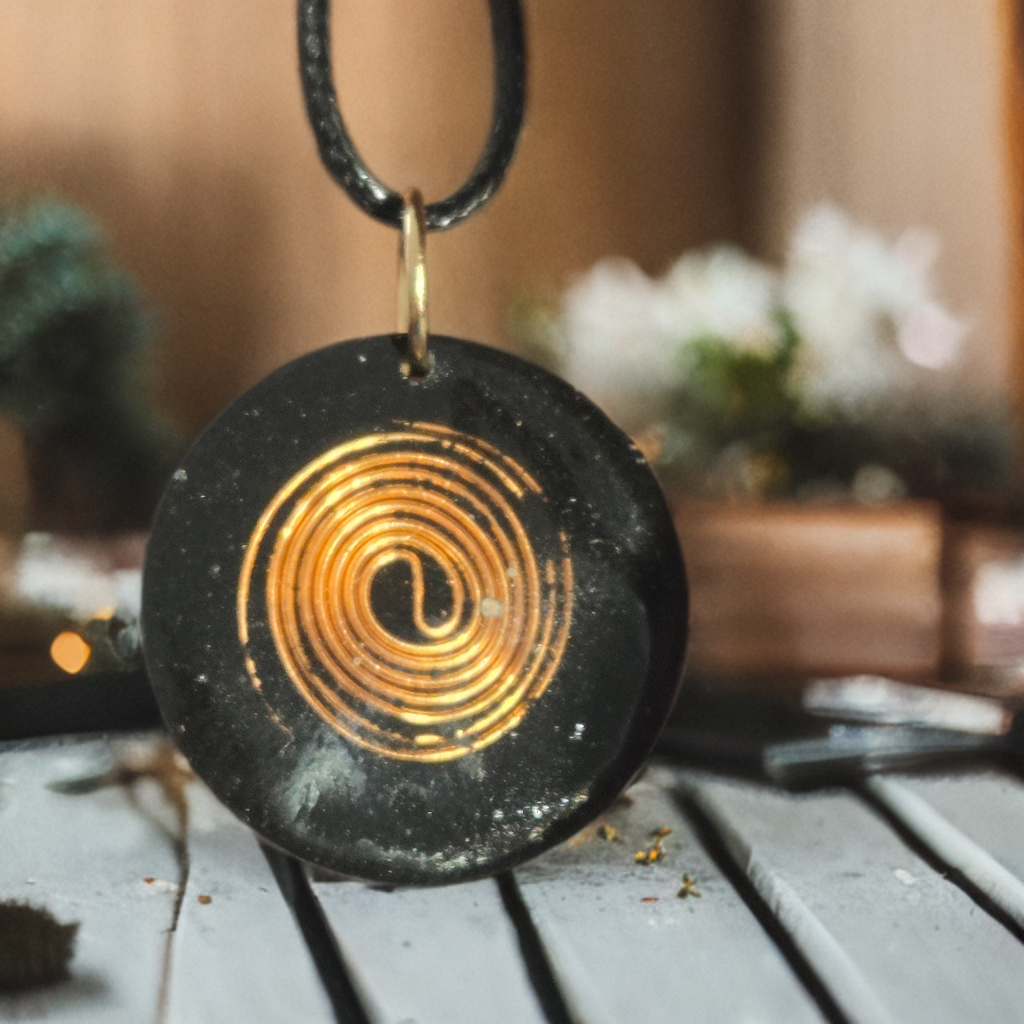 Orgonite shungite et quartz clair